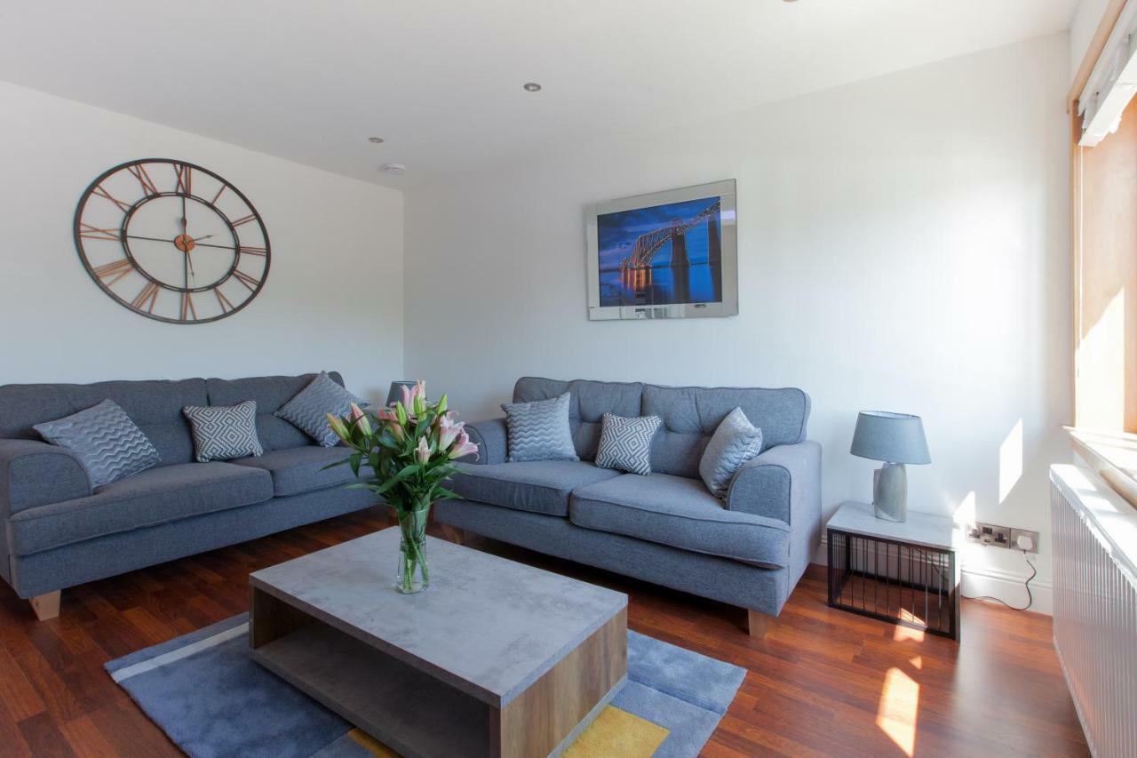 דנפרמליין Leys Park Executive Apartments מראה חיצוני תמונה