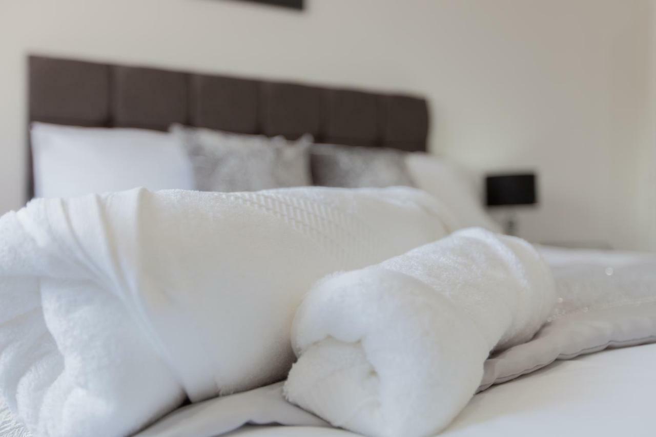 דנפרמליין Leys Park Executive Apartments מראה חיצוני תמונה