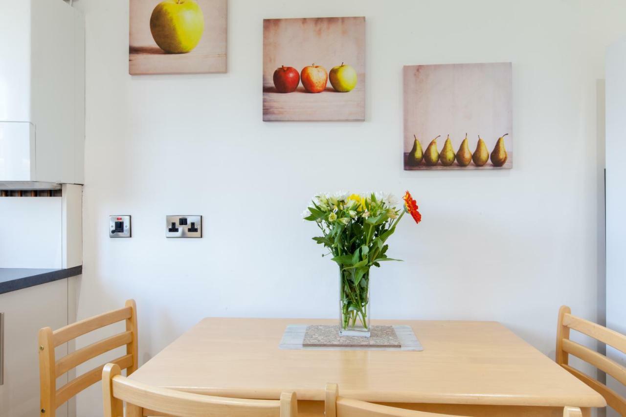 דנפרמליין Leys Park Executive Apartments מראה חיצוני תמונה