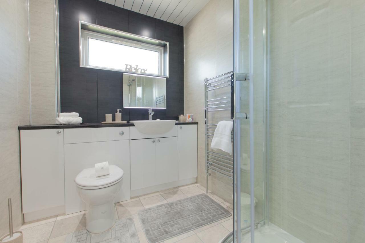 דנפרמליין Leys Park Executive Apartments מראה חיצוני תמונה